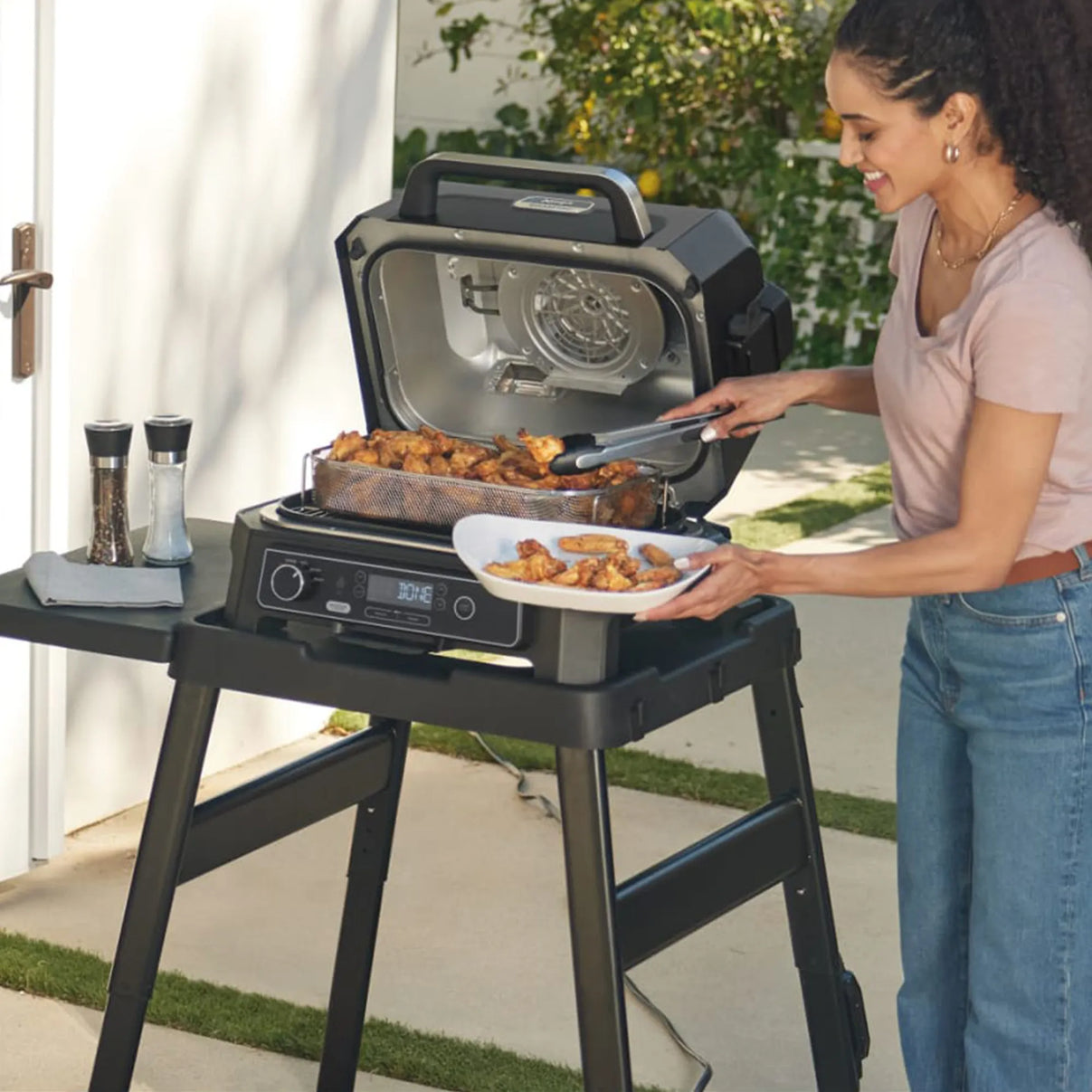 Ninja Woodfire Pro XL Outdoor Electric BBQ Grill & Smoker